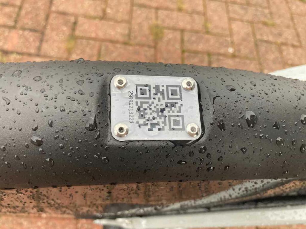 The Ryde app lets you aim your phone at the QR code on the 
bike and be on your way. Photo by Isobel Harry.